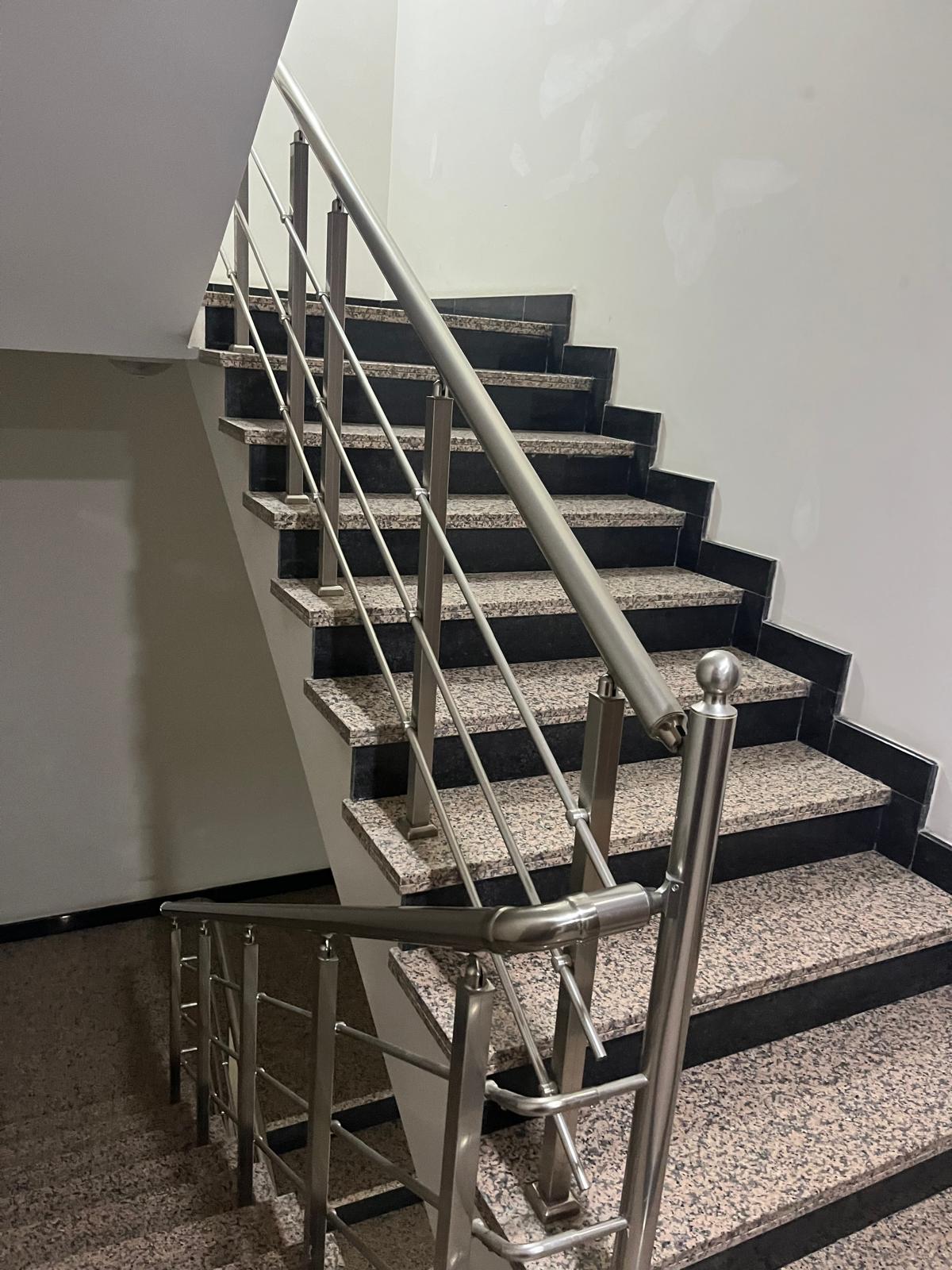 Aliminyum küpeşte merdiven ve fransız 31